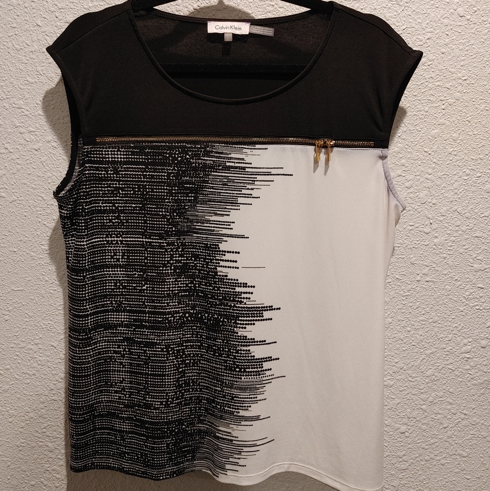 Calvin Klein L top with gold zipper detail